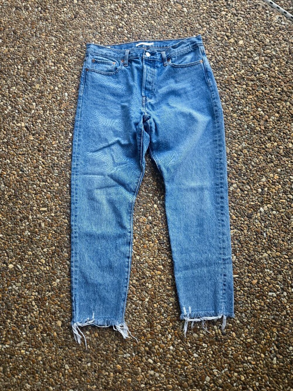 Levis Premium Jeans Wedgie Straight 32 Button Fly Blue Women
